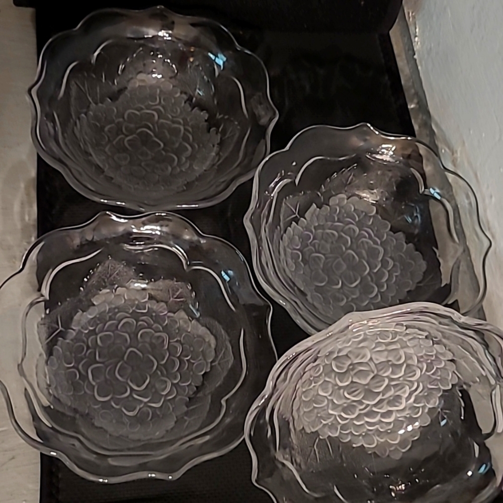 Set of 4 Vintage Glass Dessert Bowls
